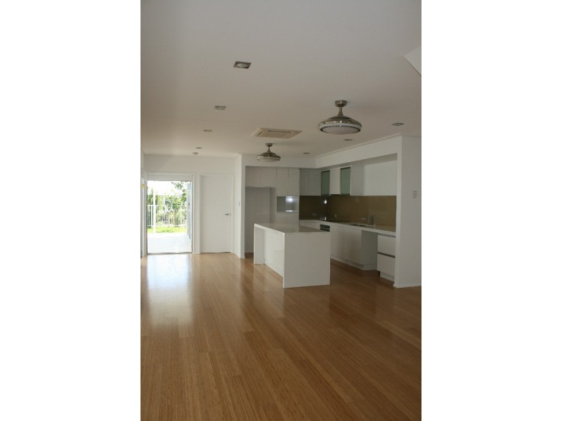 13  Covey crt, Burdell QLD 4818