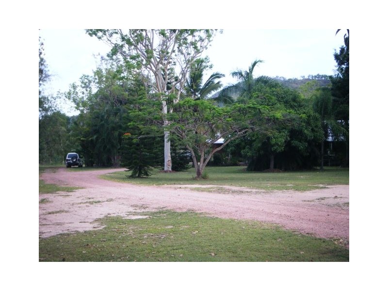 458 FORESTRY RD, Bluewater QLD 4818