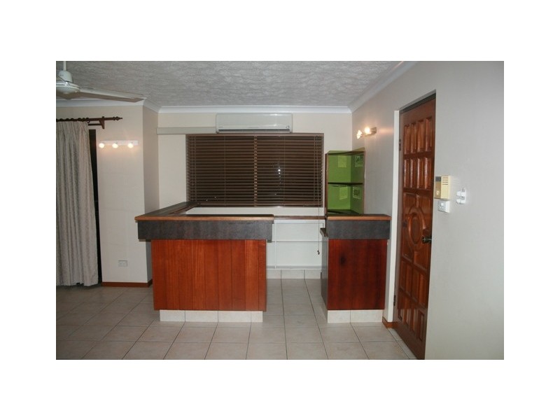 6/8 Goldring St, Hermit Park QLD 4812