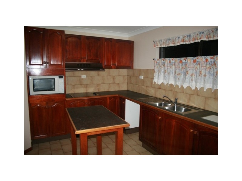 6/8 Goldring St, Hermit Park QLD 4812