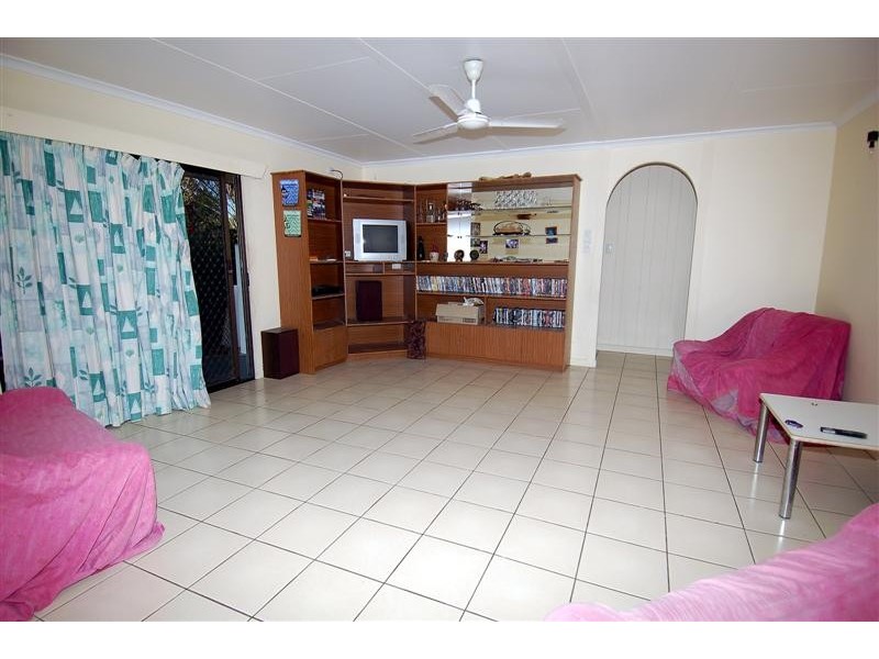 31 Merryl Street, Rasmussen QLD 4815
