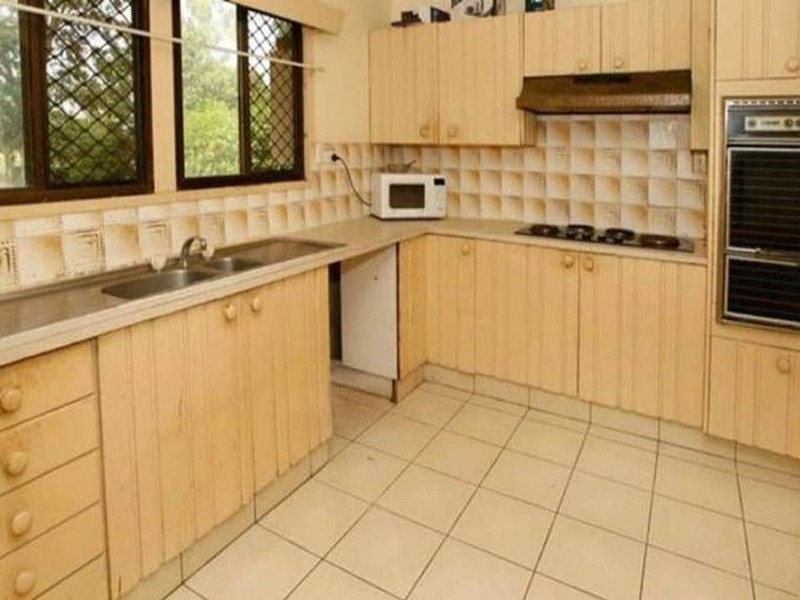 31 Merryl Street, Rasmussen QLD 4815