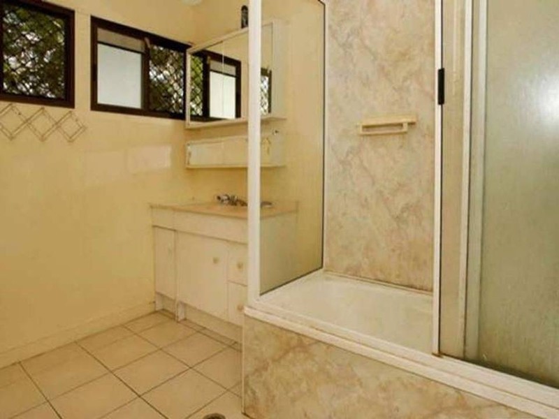 31 Merryl Street, Rasmussen QLD 4815