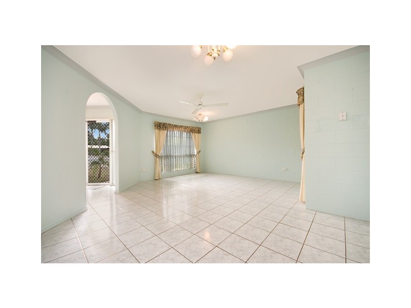 212 Upper Miles Avenue, Kelso QLD 4815