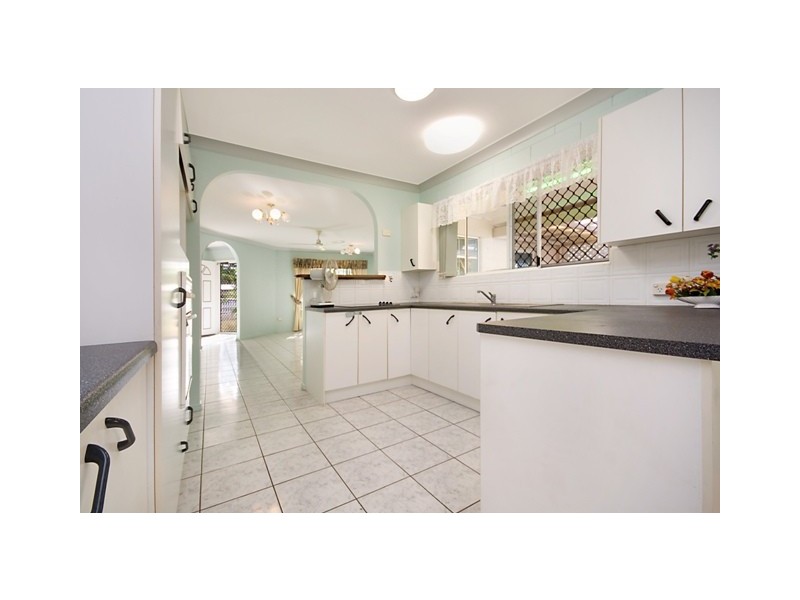 212 Upper Miles Avenue, Kelso QLD 4815