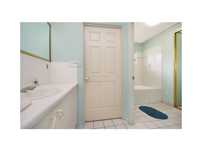 212 Upper Miles Avenue, Kelso QLD 4815