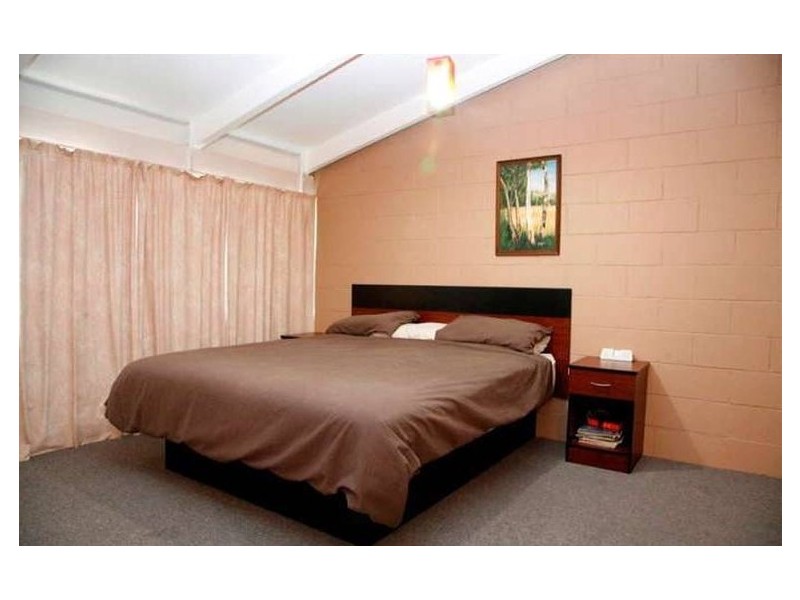 2 / 39  Cook St, North Ward QLD 4810