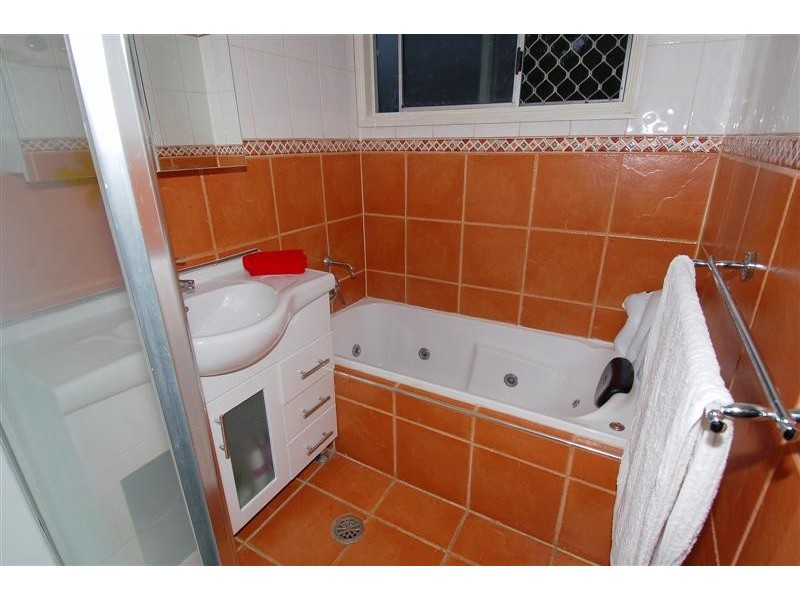 11 Champagne Crescent, Kelso QLD 4815