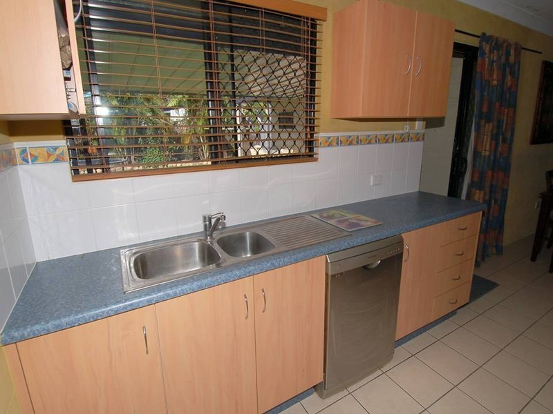 234 Pinnacle Drive, Rasmussen QLD 4815