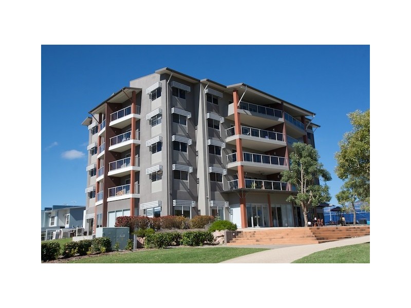 1/ 237 Riverside Boulevard, Douglas QLD 4814