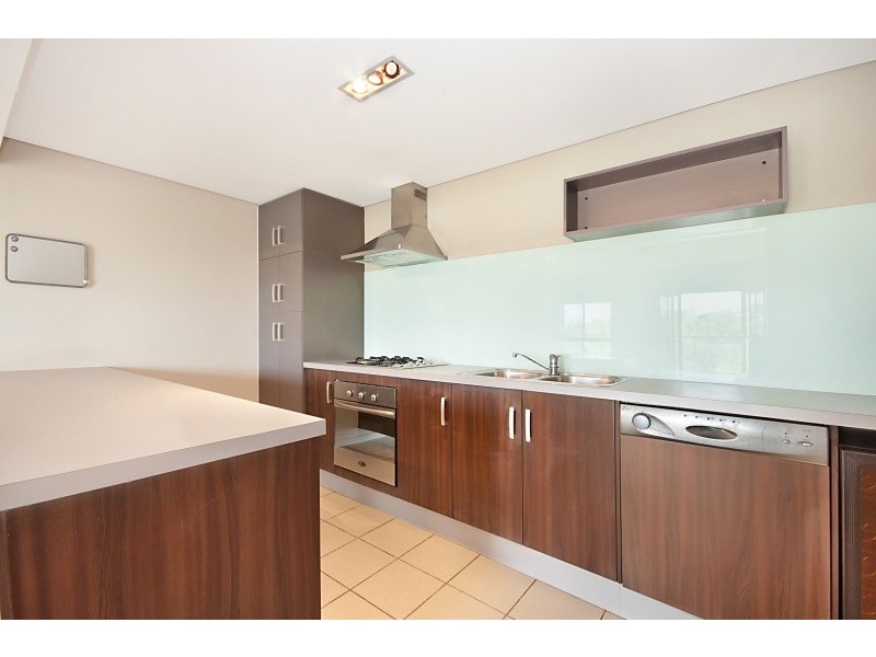 1/ 237 Riverside Boulevard, Douglas QLD 4814