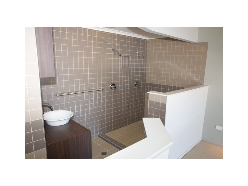 1/ 237 Riverside Boulevard, Douglas QLD 4814