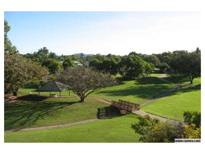 2/108 The Esplanade, Belgian Gardens QLD 4810