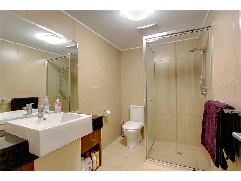 2/108 The Esplanade, Belgian Gardens QLD 4810