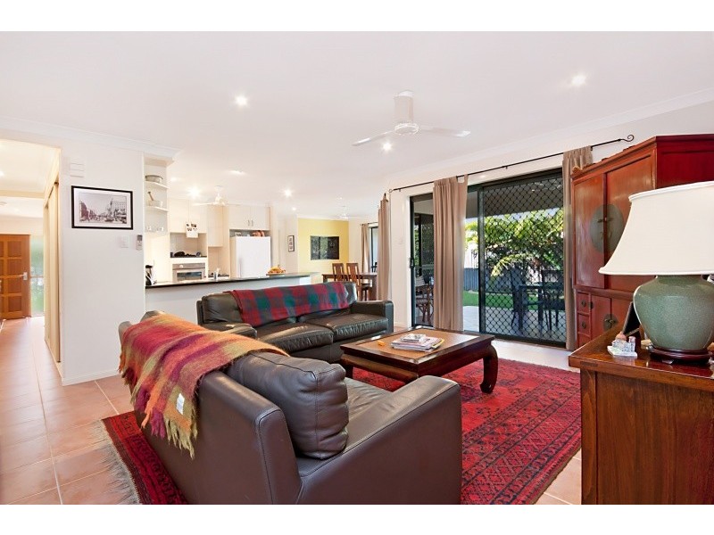 9 Whitewood Close, Mount Louisa QLD 4814