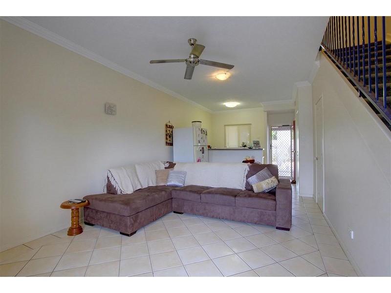 8/103  HAROLD ST, West End QLD 4810