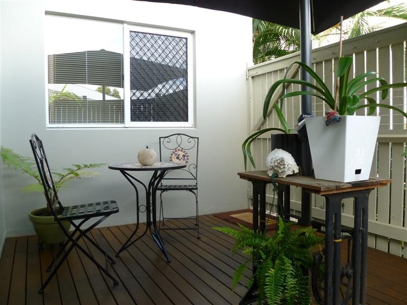 5/12 – 14 Martinez Av, West End QLD 4810