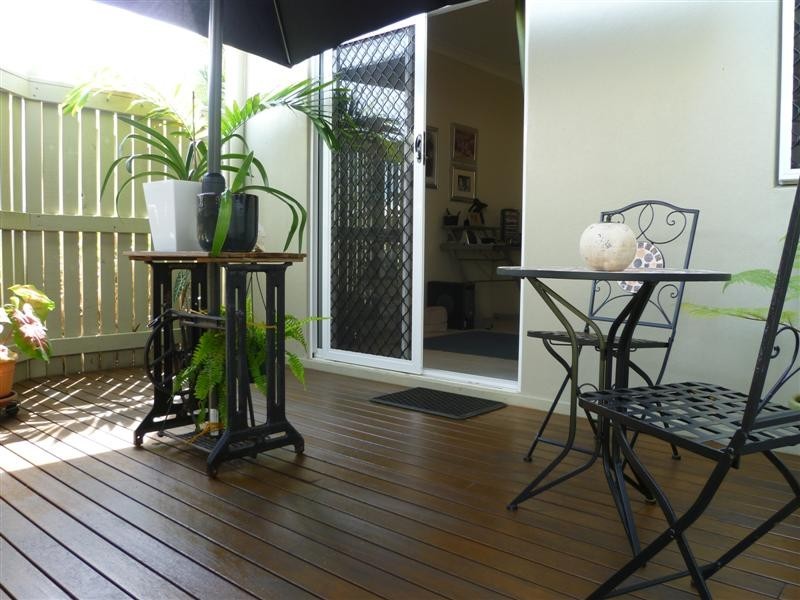 5/12 – 14 Martinez Av, West End QLD 4810