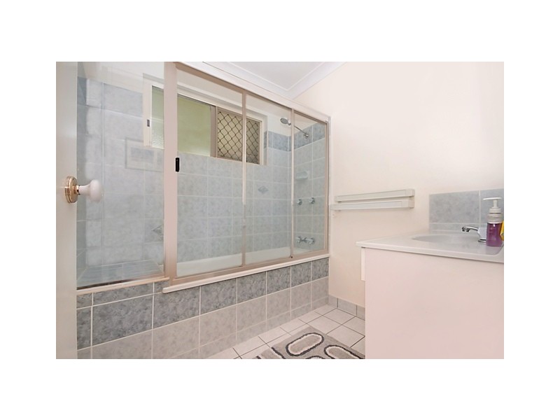 233  Kelso Drive, Kelso QLD 4815