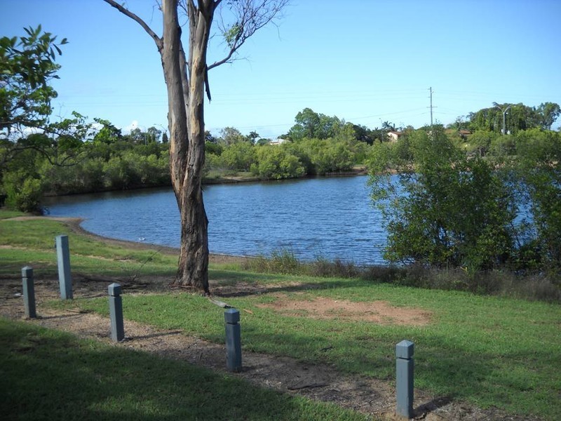 6 Sooning Street, Hermit Park QLD 4812