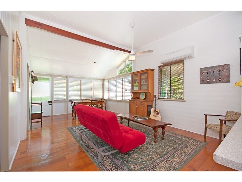 6 Sooning Street, Hermit Park QLD 4812