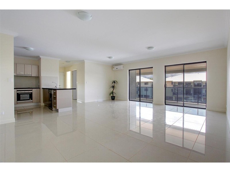 319 Angus Smith Drive, Douglas QLD 4814