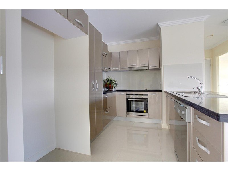 319 Angus Smith Drive, Douglas QLD 4814