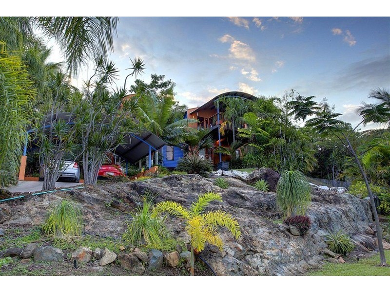 4 Nayla Ct, Mount Louisa QLD 4814