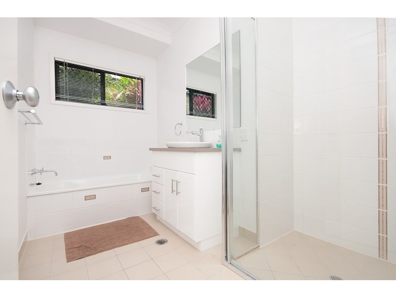 97 Shutehaven Cct, Bushland Beach QLD 4818