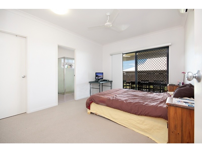 97 Shutehaven Cct, Bushland Beach QLD 4818