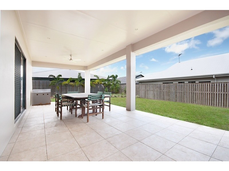 97 Shutehaven Cct, Bushland Beach QLD 4818