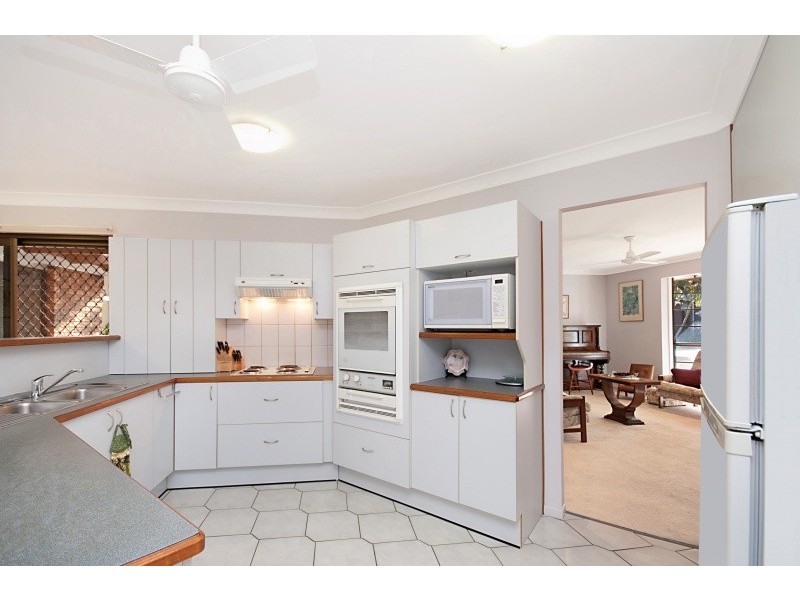 6 Lisbon Court, Kirwan QLD 4817