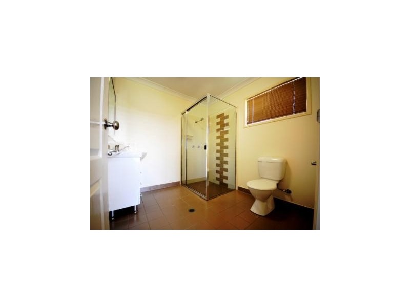 6 Chesham Drive, Kirwan QLD 4817