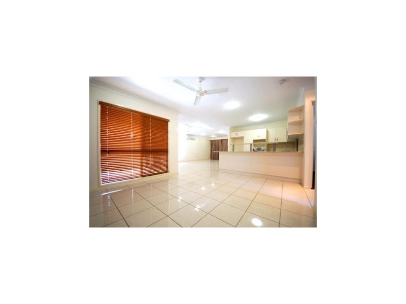 6 Chesham Drive, Kirwan QLD 4817