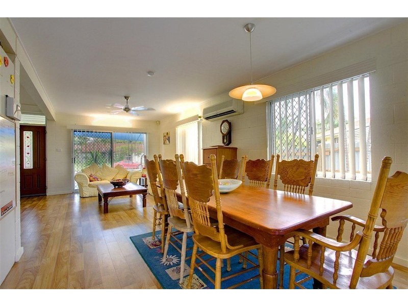 1 Wandella Cr, Cranbrook QLD 4814