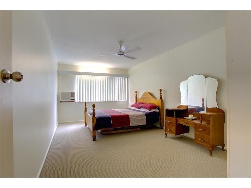 1 Wandella Cr, Cranbrook QLD 4814