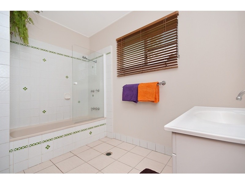 9 Flagstone Avenue, Rangewood QLD 4817