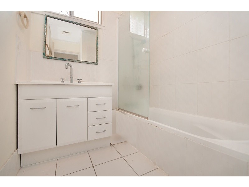 17 Lerida street, Kirwan QLD 4817