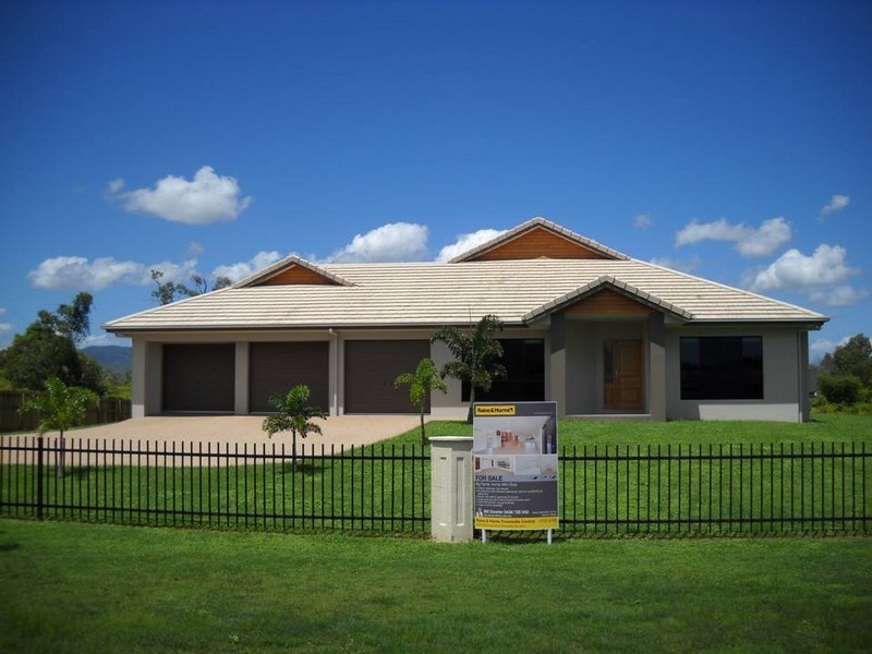 37 South Beck Drive, Rasmussen QLD 4815