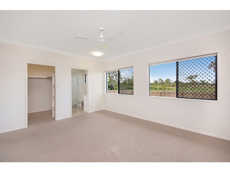 37 South Beck Drive, Rasmussen QLD 4815