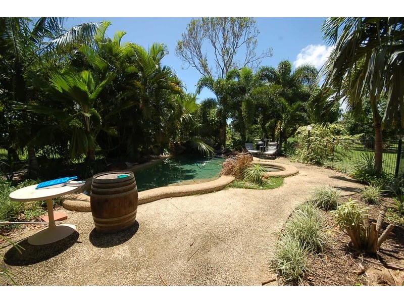 106 Toolakea Beach Road, Bluewater QLD 4818