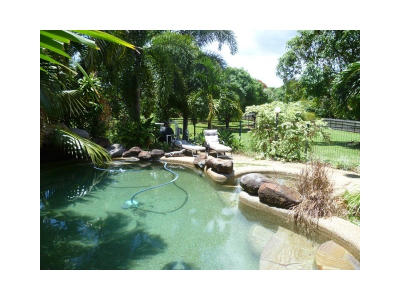 106 Toolakea Beach Road, Bluewater QLD 4818