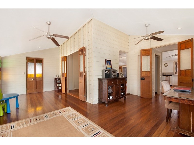 12  NINTH AVENUE, Railway Estate QLD 4810