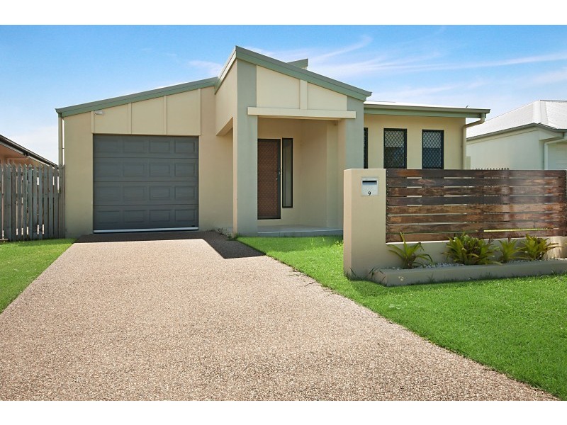9 Laurie Motti Parade, Kirwan QLD 4817