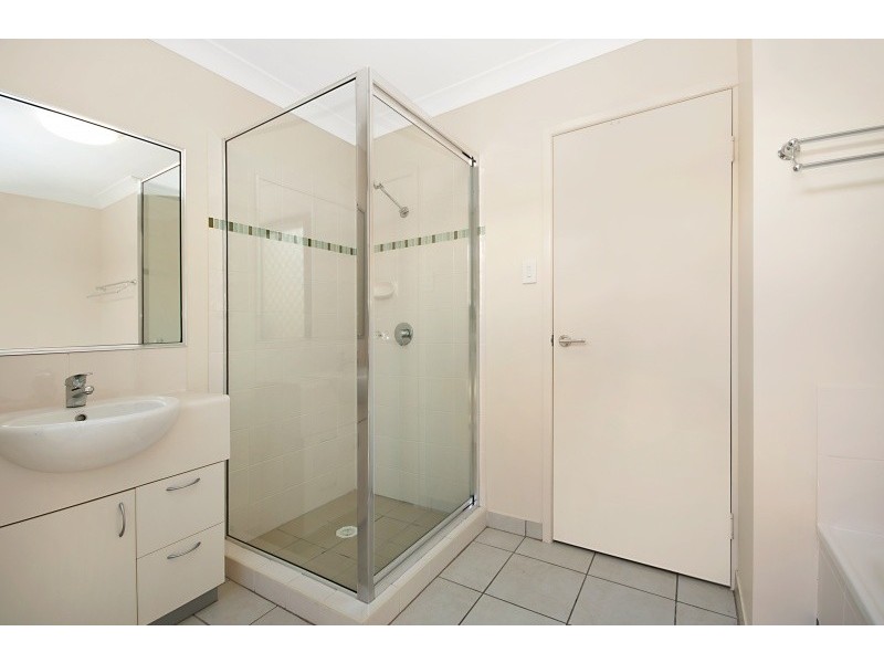 9 Laurie Motti Parade, Kirwan QLD 4817