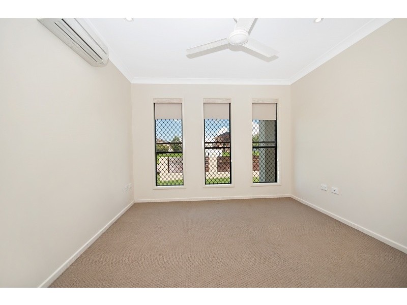 9 Laurie Motti Parade, Kirwan QLD 4817