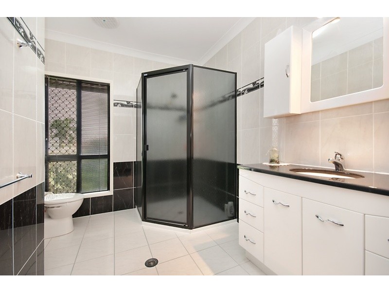 4 Angelus Place, Kirwan QLD 4817