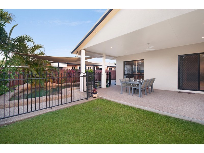 48 Estuary Parade, Douglas QLD 4814