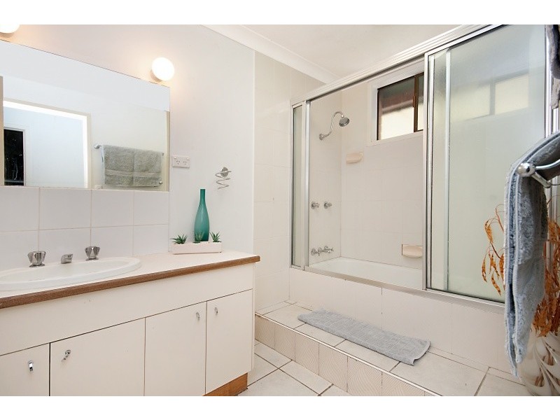 6 Karrong Ct, Kirwan QLD 4817