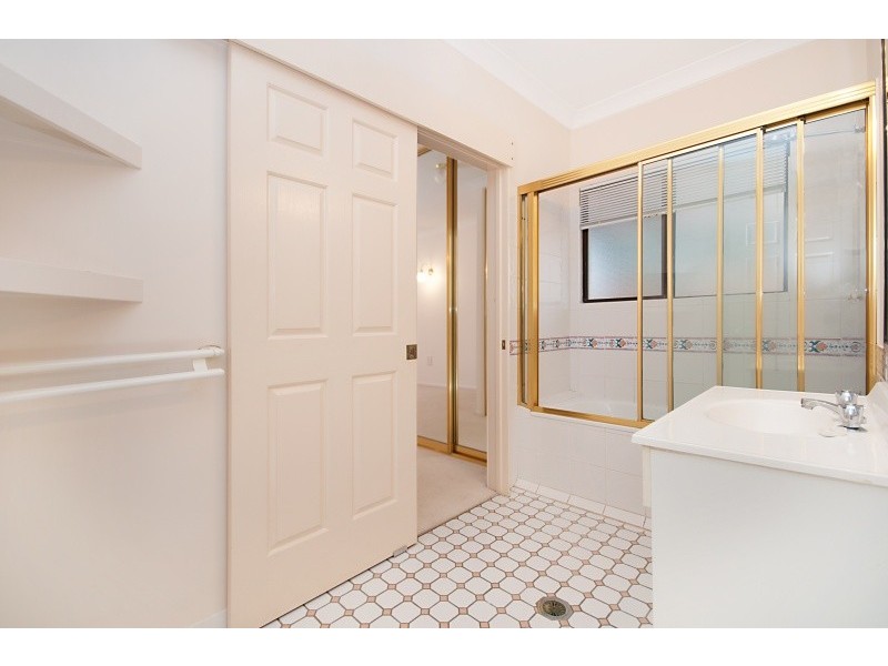 8 Jayella Close, Kirwan QLD 4817